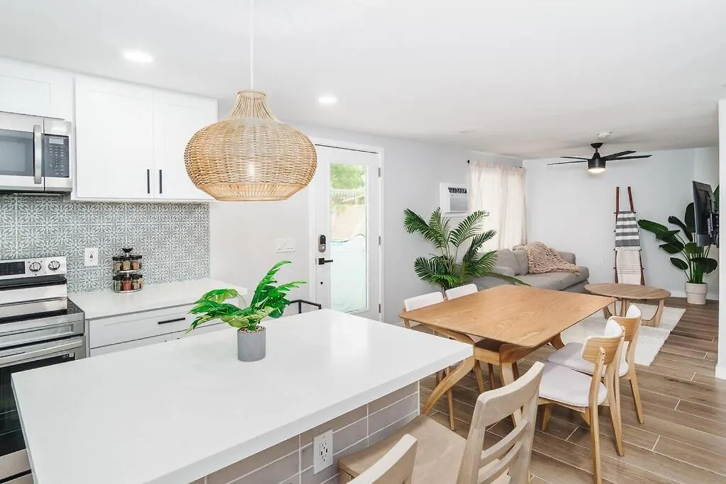 Hawaii Dream Escape! Steps From The Sand Apartment Hau'ula 0*,  United States